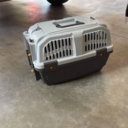 Pet carrier