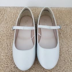Adorable Dress Flats - Size 1 Youth