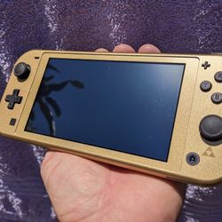 Nintendo Switch Lite Zelda Hyrule Edition