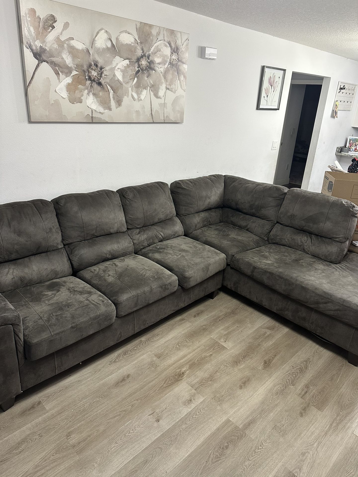 Couch With Recliner