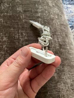 iPod shuffle charger