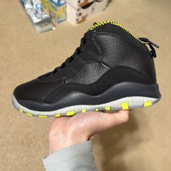 Size 8.5 - TRIED ON Air Jordan 10 Retro Venom Green Black 2014