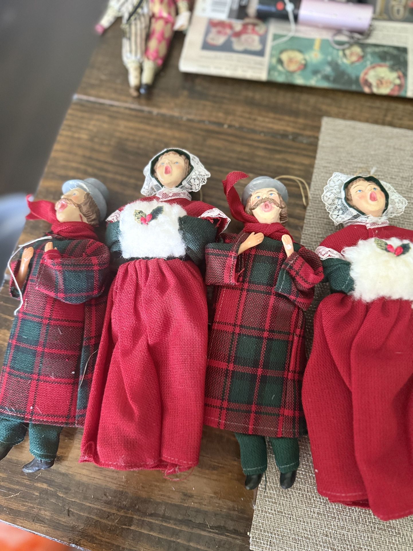 Vintage Carolers