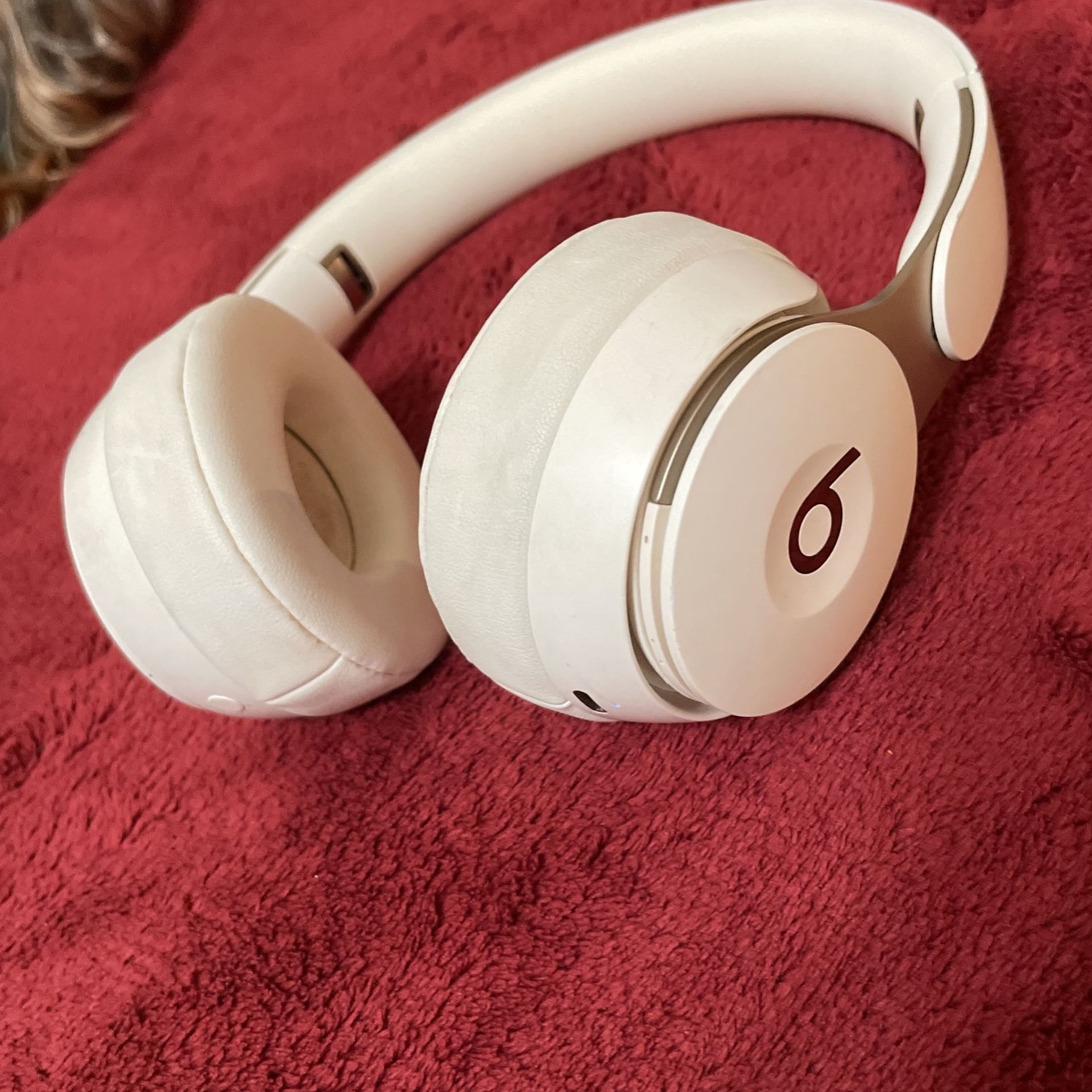 Beats Solo Pro
