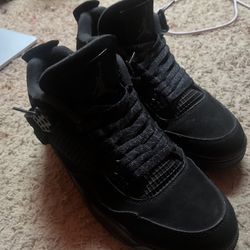 black cat jordan 4