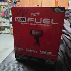 Milwaukee
M18 FUEL 18V Lithium-Ion Brushless Cordless 1/2 in. Impact Wrench with Friction Ring (Tool-Only)