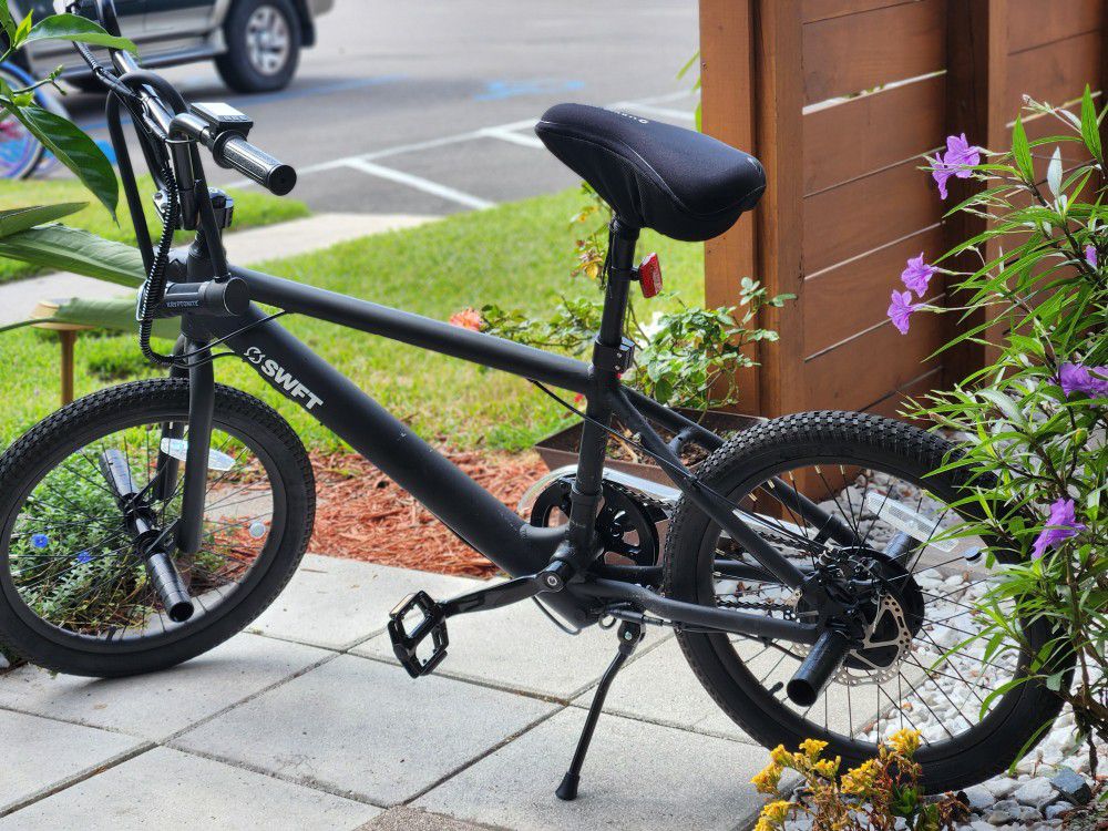 Swft Electric BMX bike