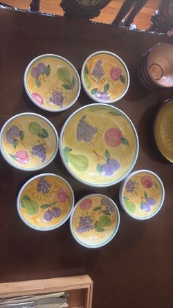 Hand-Painted Ceramic Fruit Bowl Set