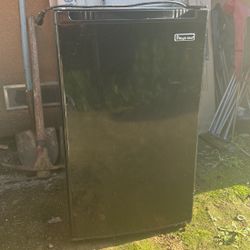 Black Fridge