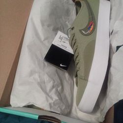 Nike SB BLZR COURT DVDL