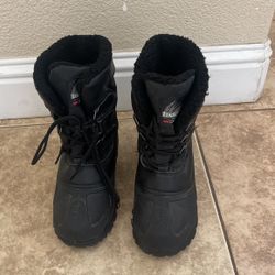 Snow Boots Size 3