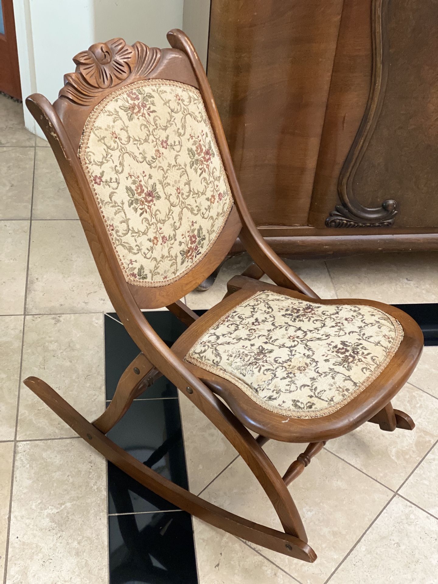 Antique folding rocking chair