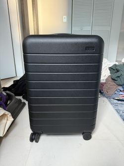 Away Bigger Carry-On