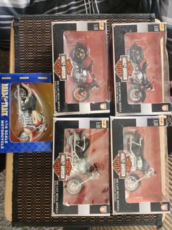 Five Harley-Davidsons motorcycles models