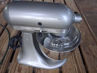 KitchenAidⓇ HOUSEHOLD MIXER
MODEL NO. KSM150PSCUO, 5-quart bowl capacity