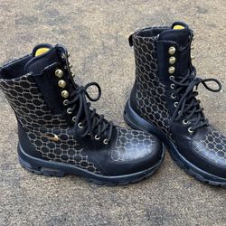 Nike ACG Women’s Boots – Size 8.5