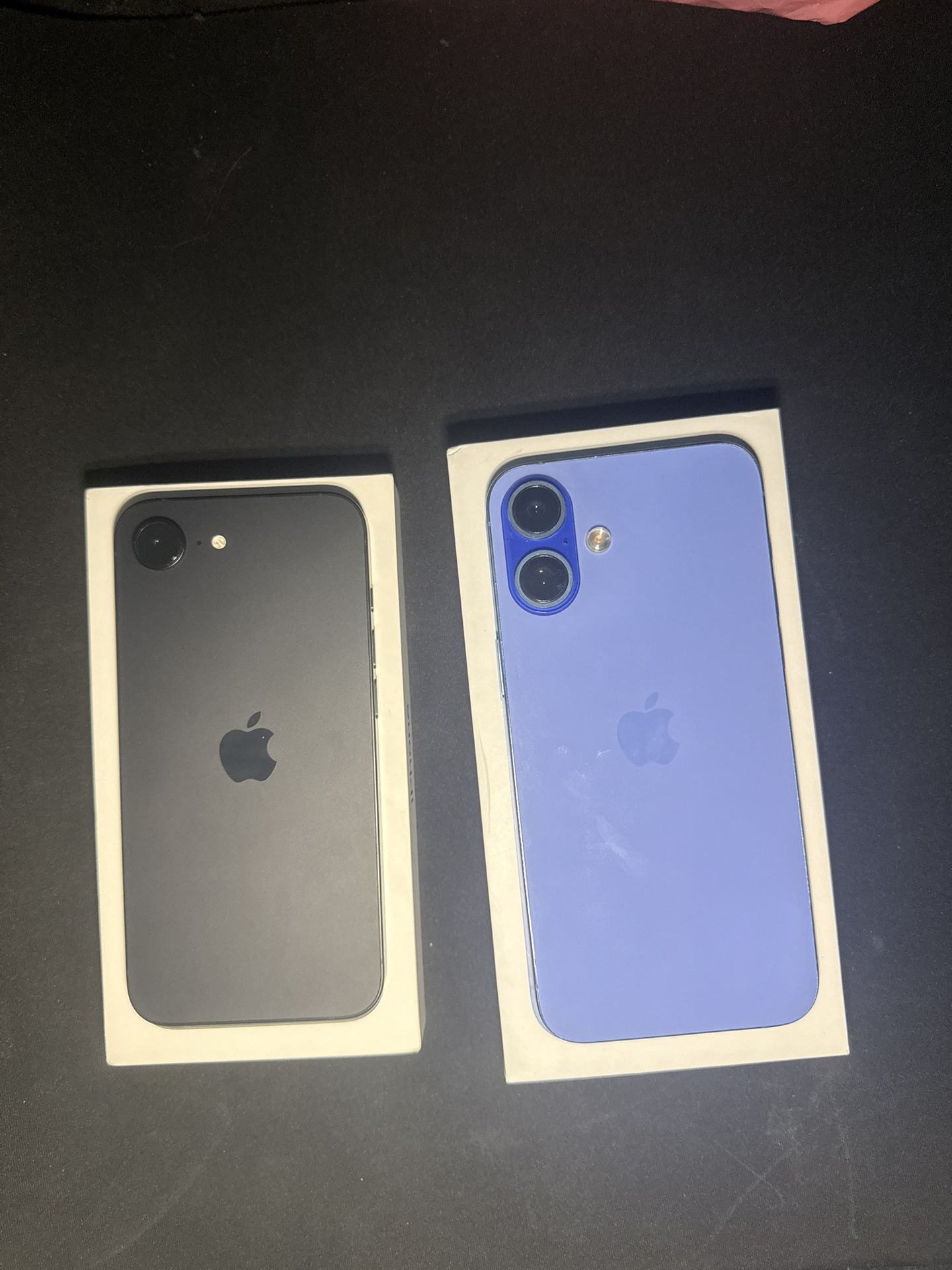iPhone 16+512GB Ultramarine & 16e128GB Black