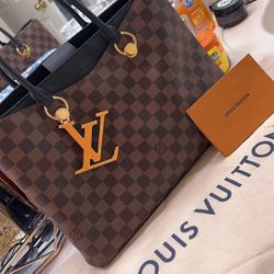 Luis Vuitton for Sale in Houston, TX - OfferUp