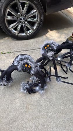 Fall Decore/ GIANT Spiders