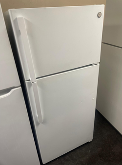 GE Top Freezer Fridge – White, clean interior, ready to go