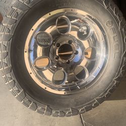 20” Off-road Wheels And Tires 