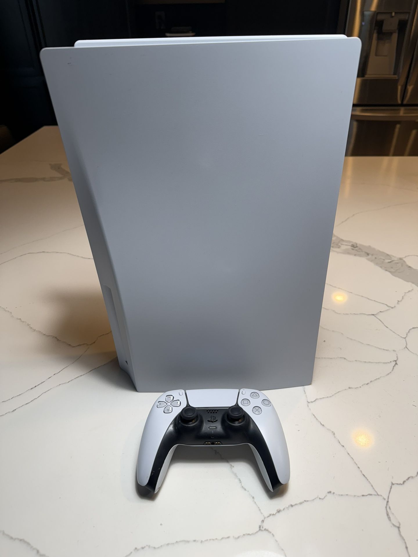 PlayStation 5 (1TB) Disc Edition Controller Included