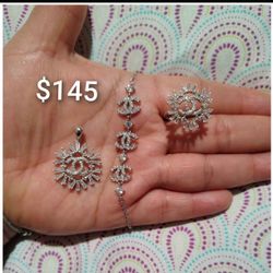 925 Sterling Silver Pendant With The Bracelet And Ring/Dije Con Brasalete y Anillo De Plata 925