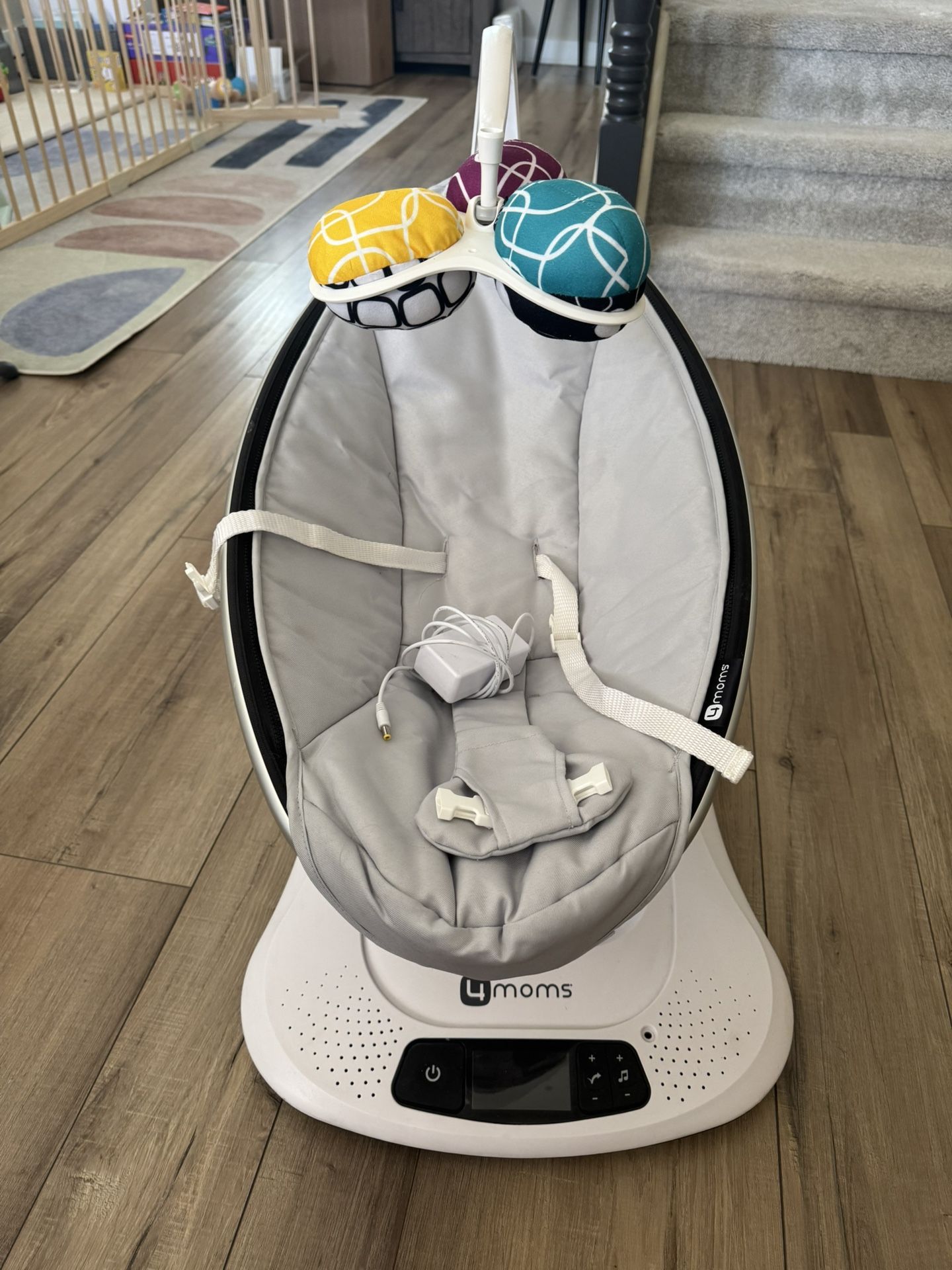 4 Moms mamaRoo Multi Motion Baby Swing