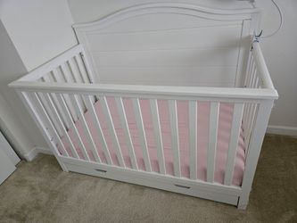 Storkcraft 5 in 1 Convertible Crib with Drawer plus Newton Mattress