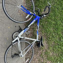 Schwinn Prelude Road bike