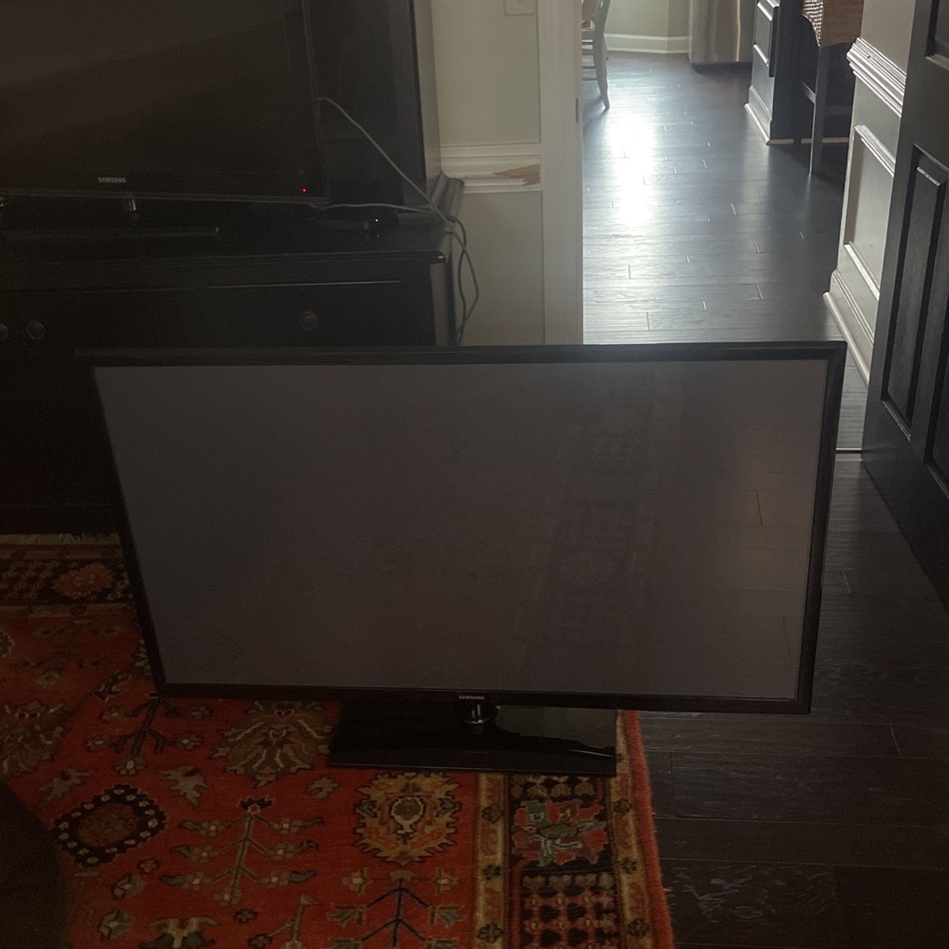 Samsung 60 Inch Flat Screen (needs Replacement Remote)