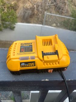 DeWalt  Fast Charger
