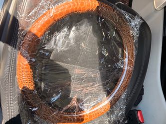 Crocodile steering wheel cover