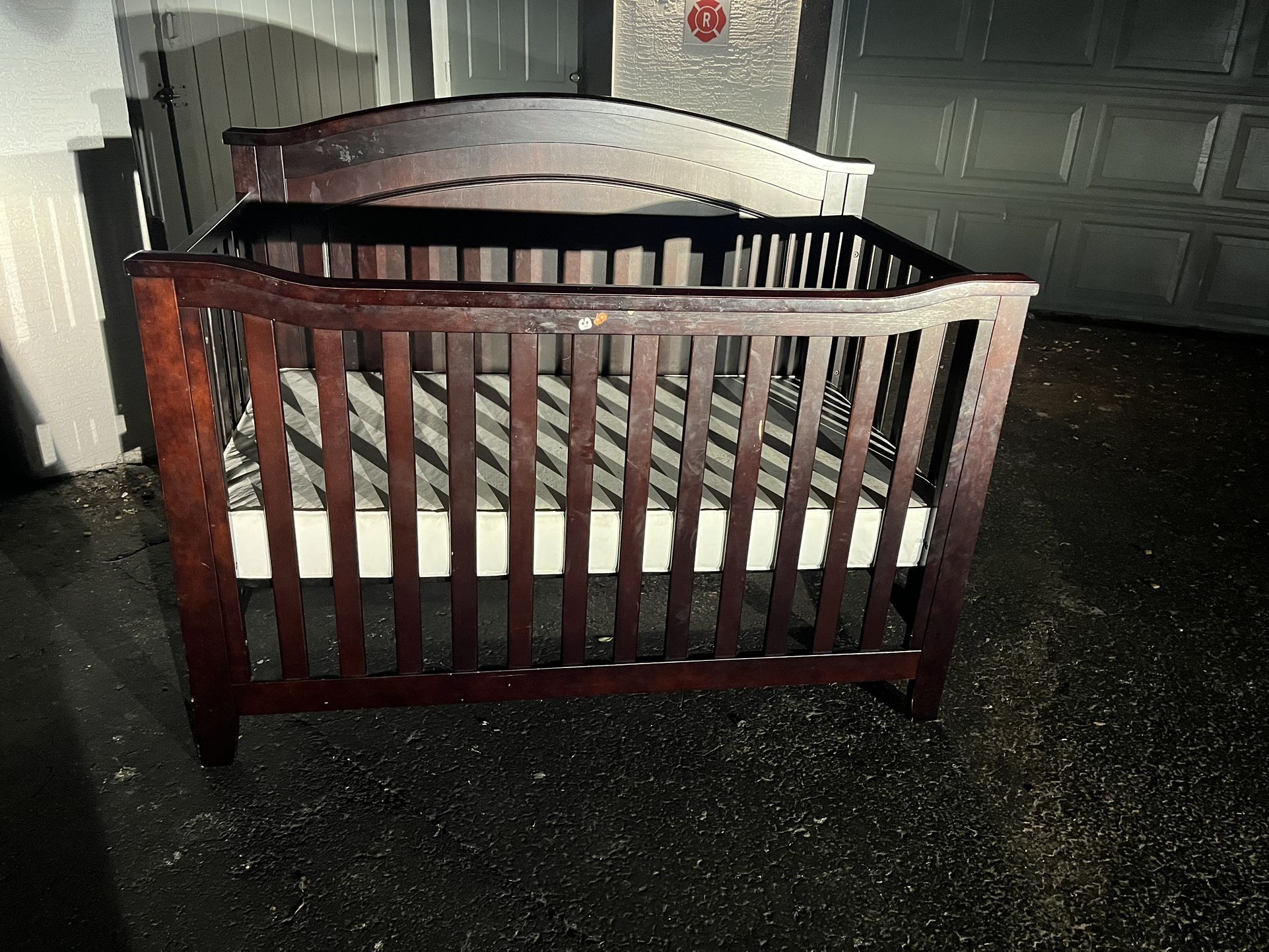 baby crib With Mattress 