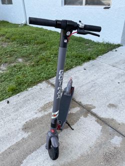 GoTrax XR Advance Electric Scooter – Like New – Charger Included