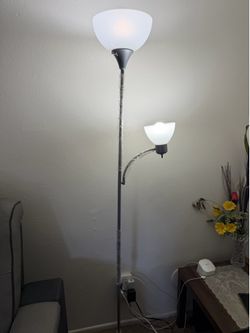 Lamb used but like new bulbs not included