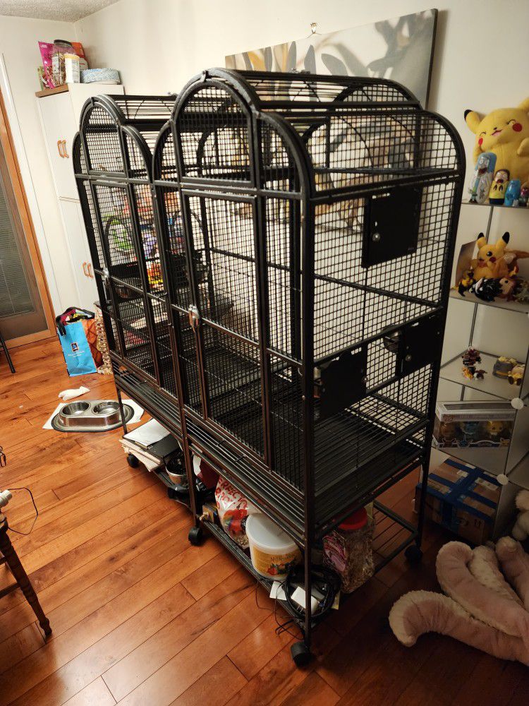 Double Large Parrot / Bird Cage With Divider