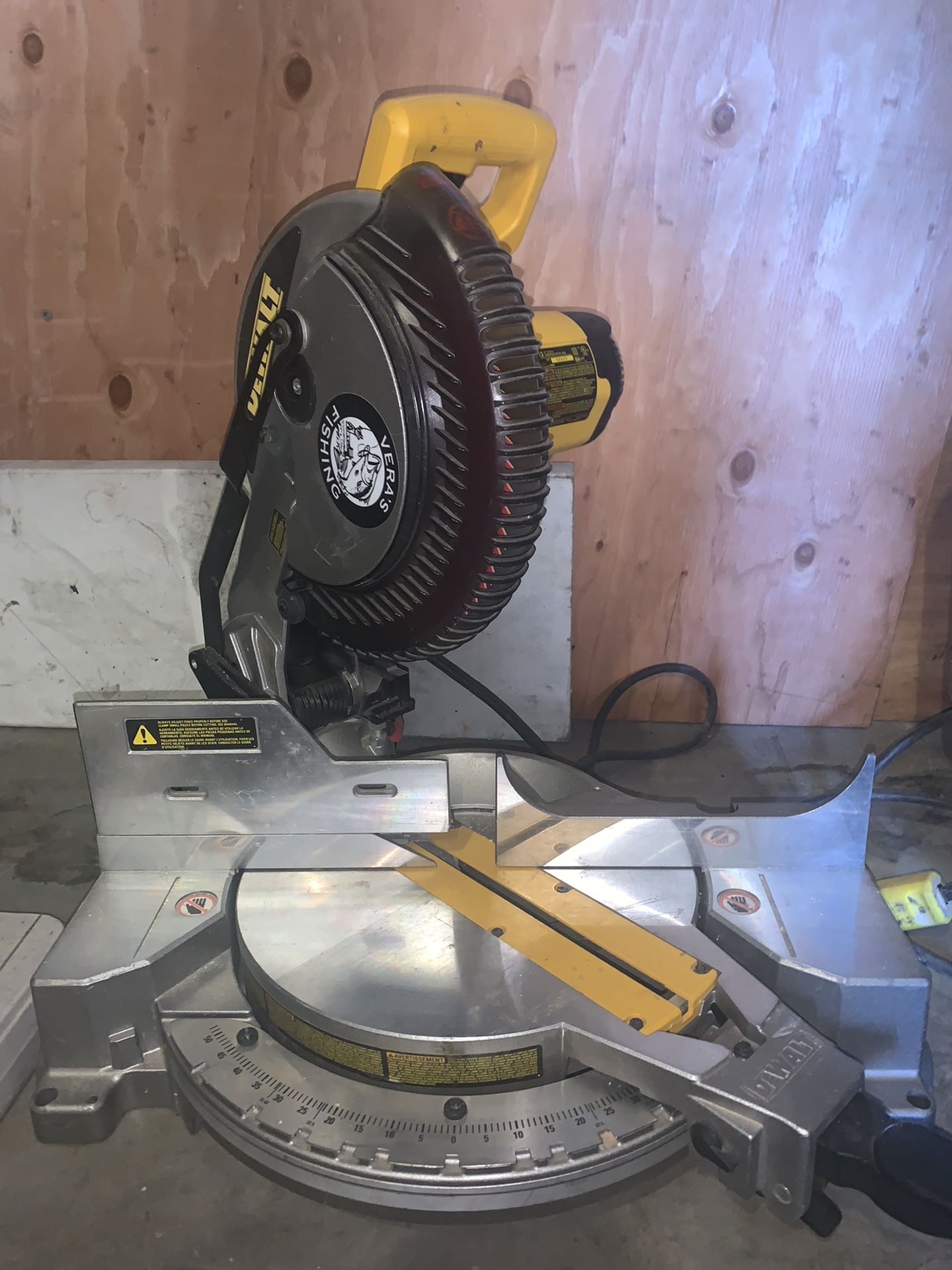 dewalt miter saw
