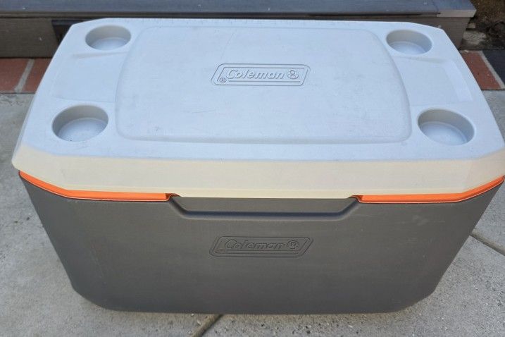Igloo Cooler - 70 Quart 