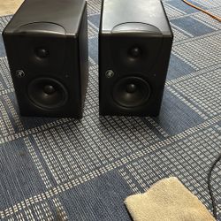 Mackie MR5 Studio Monitor Speakers.