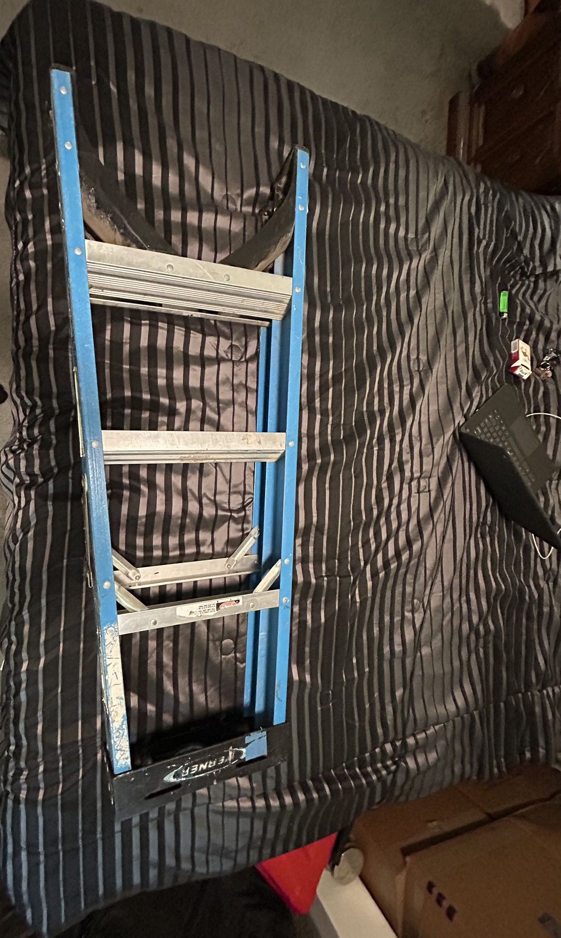 4’ Ladder