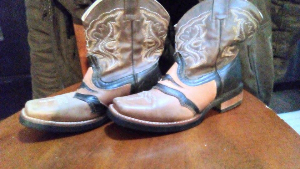 Boys Boots