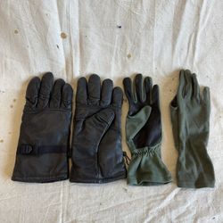 Army Surplus, Leather Gloves (Lot Of 2) 