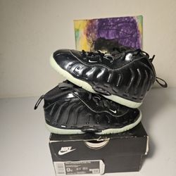 Size 9c - Kids Nike Foamposites - $85