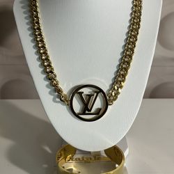 🌷Summertime Fashion 💐Designer Necklace Set