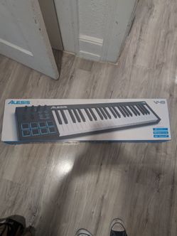 Alesis V49