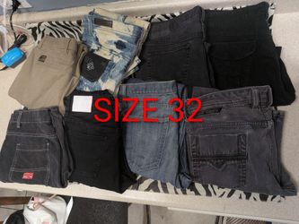 Men's Jeans Size 32. Read Description 