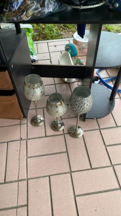 Coffee table decorations