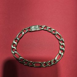 Figaro Solid Gold Bracelet 