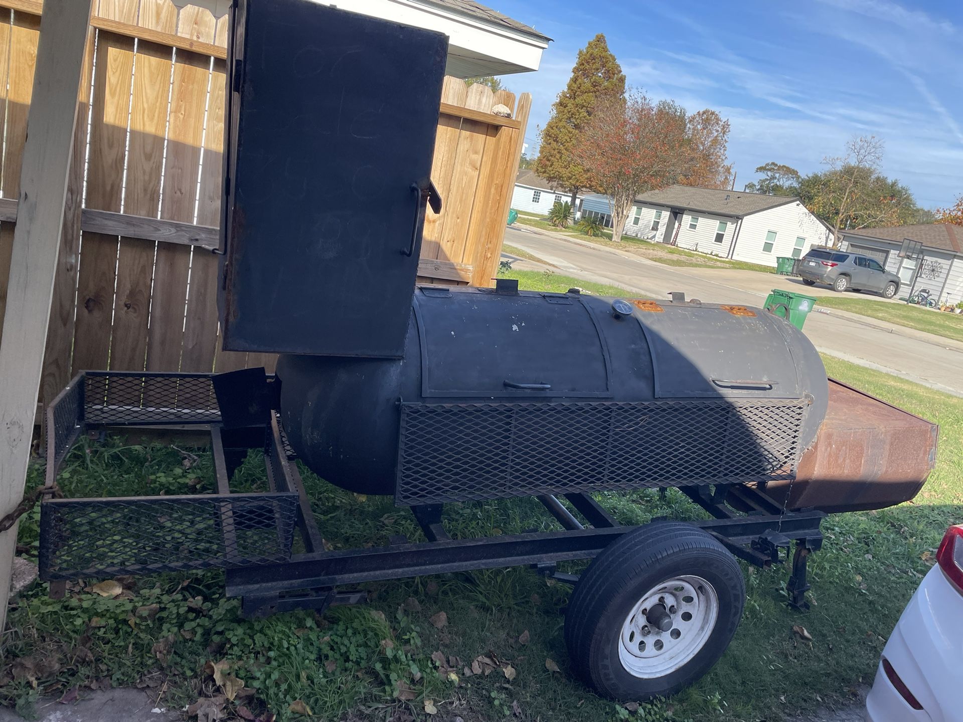 Bbq Pit/ Smoker